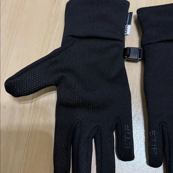 The North Face Black Winter Gloves - Picture 3 of 3